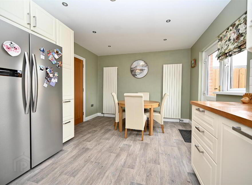 48 Moyra Drive, Saintfield, Ballynahinch, BT24 7AF