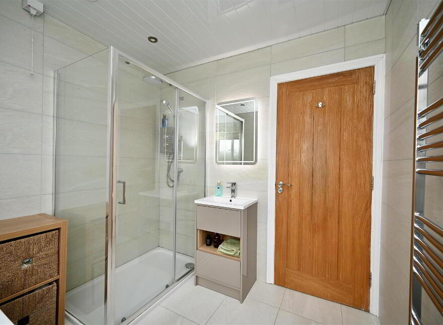 48 Moyra Drive, Saintfield, Ballynahinch, BT24 7AF