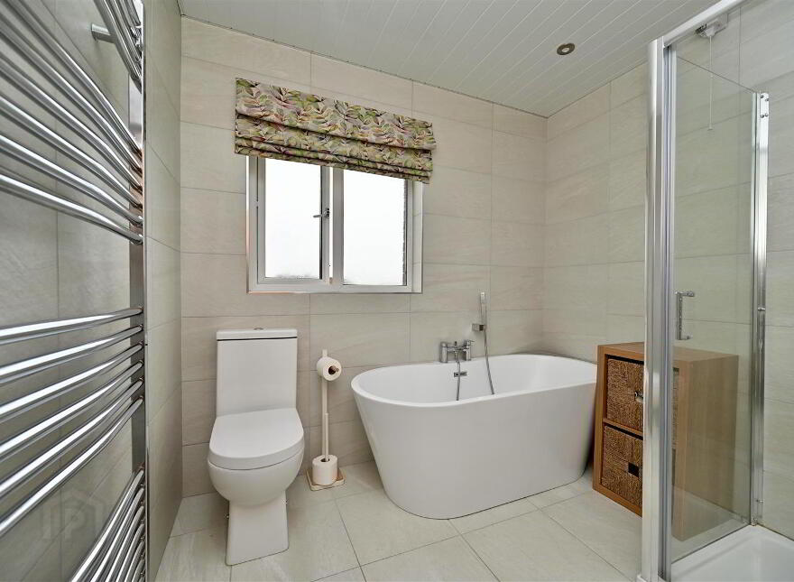 48 Moyra Drive, Saintfield, Ballynahinch, BT24 7AF