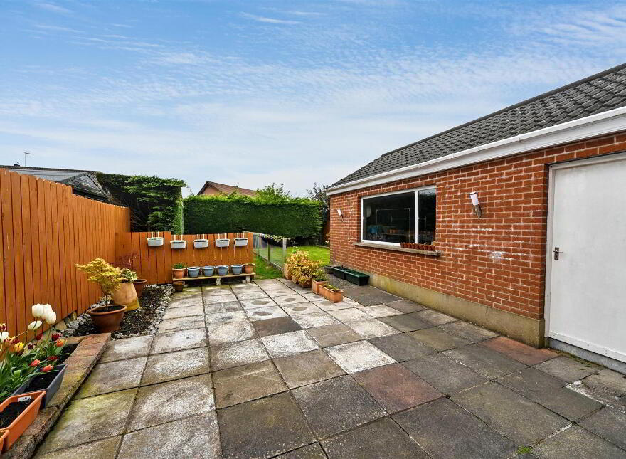 48 Moyra Drive, Saintfield, Ballynahinch, BT24 7AF