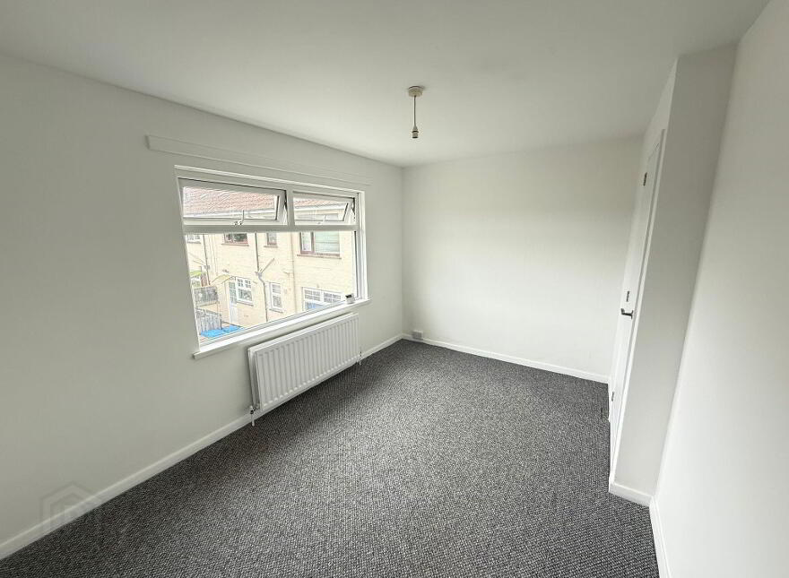 2 Bengore Gardens, Larne, BT40 2AW