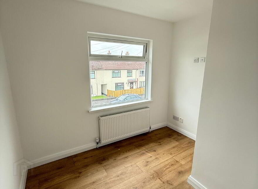 2 Bengore Gardens, Larne, BT40 2AW