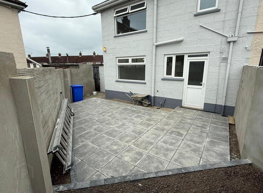 2 Bengore Gardens, Larne, BT40 2AW