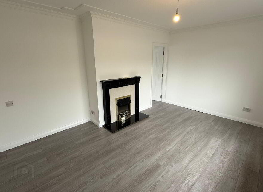 2 Bengore Gardens, Larne, BT40 2AW