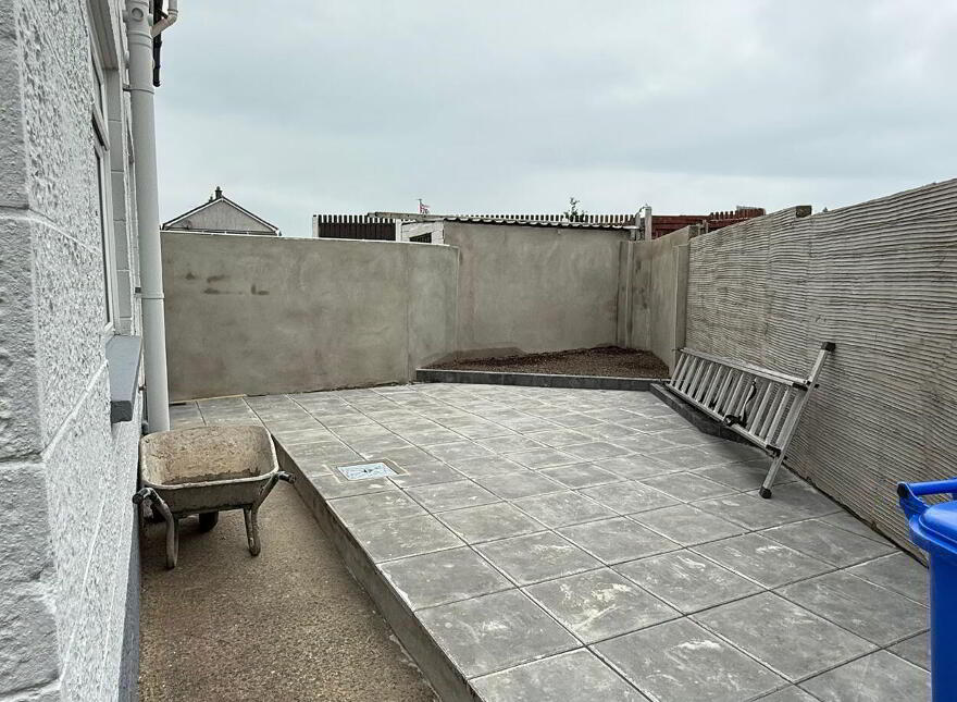 2 Bengore Gardens, Larne, BT40 2AW