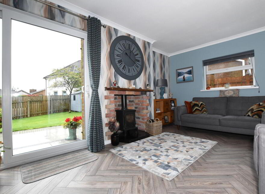 6 St Johns Park, Moira, BT67 0NL