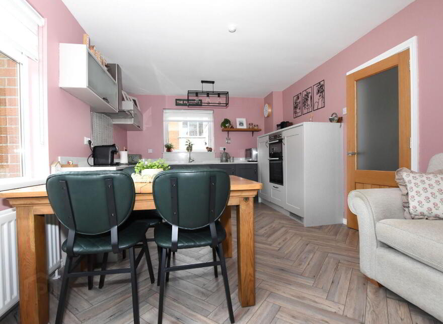 6 St Johns Park, Moira, BT67 0NL