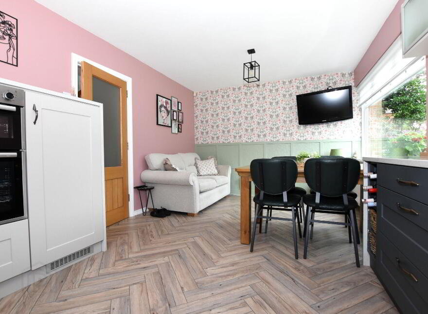 6 St Johns Park, Moira, BT67 0NL