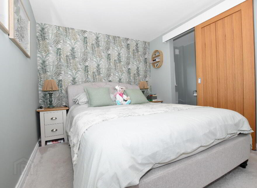 6 St Johns Park, Moira, BT67 0NL