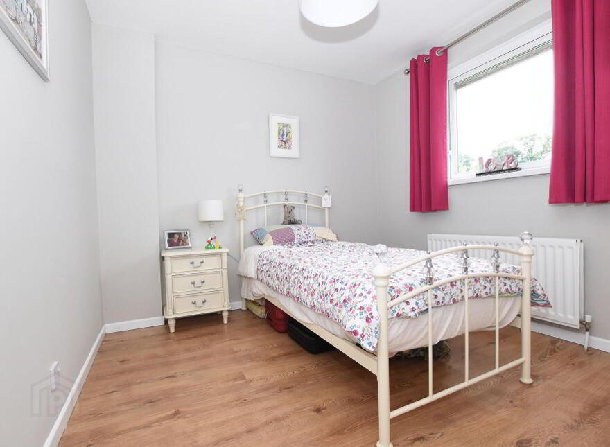 6 St Johns Park, Moira, BT67 0NL