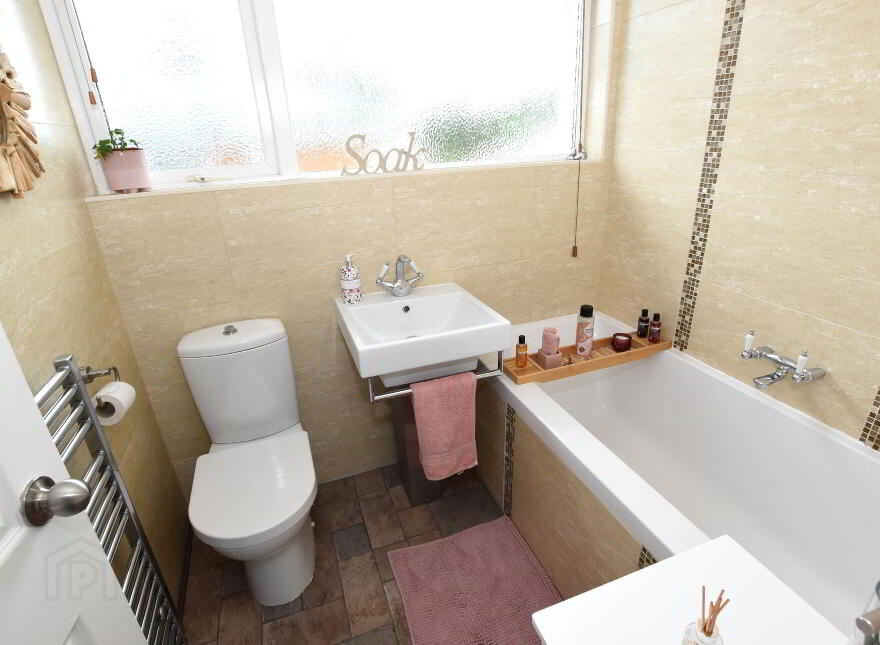 6 St Johns Park, Moira, BT67 0NL