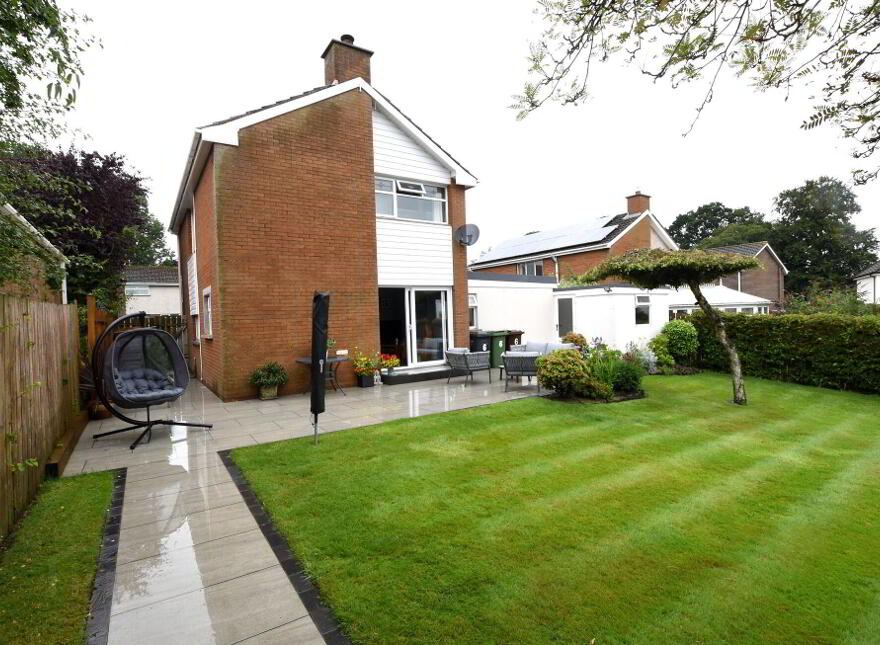 6 St Johns Park, Moira, BT67 0NL