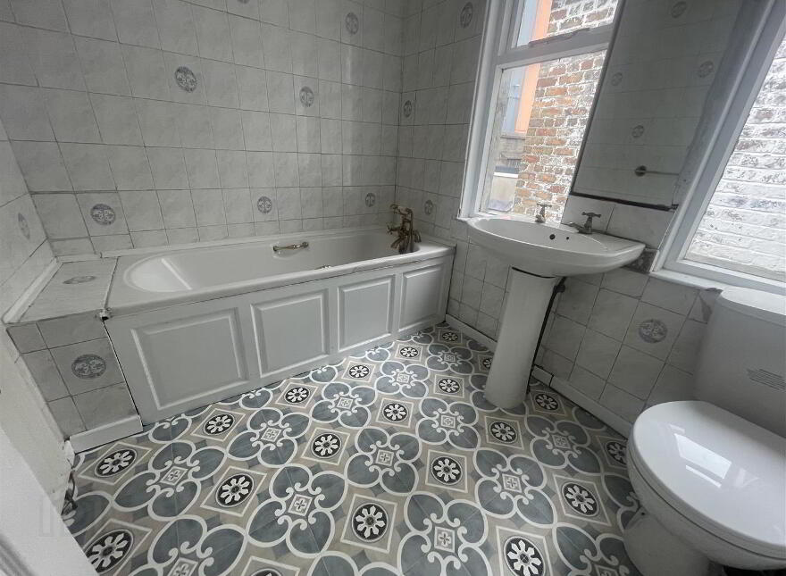 133 Dunluce Avenue, Belfast, BT9 7AX