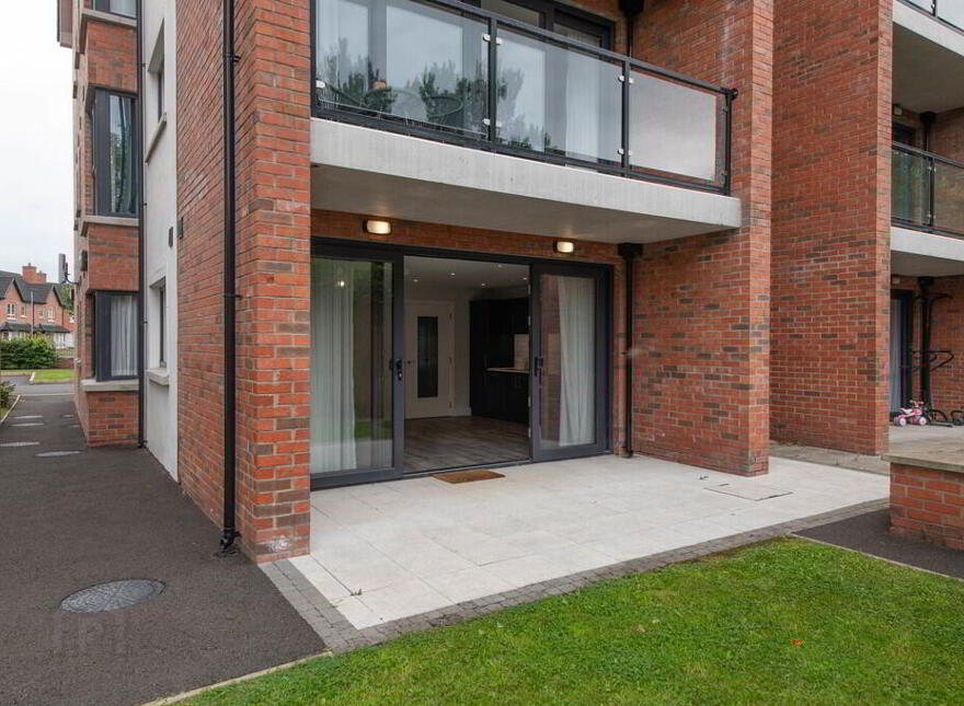 64 Loughshore Manor, Newtownabbey, BT37 9FD