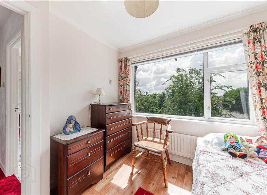 124 Cloona Park, Belfast, BT17 0HF