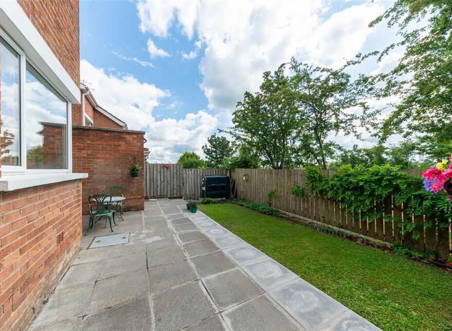 124 Cloona Park, Belfast, BT17 0HF