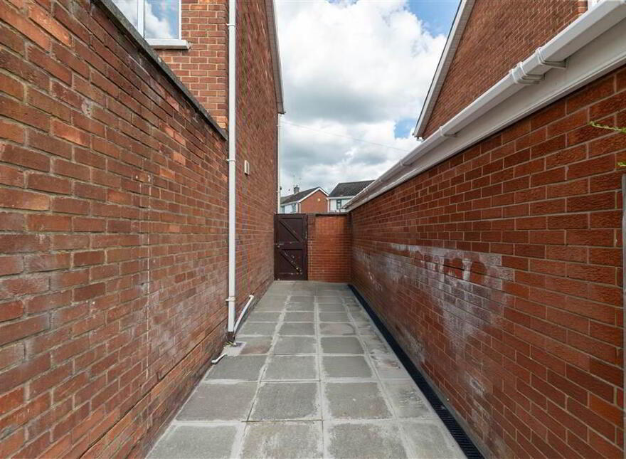 124 Cloona Park, Belfast, BT17 0HF