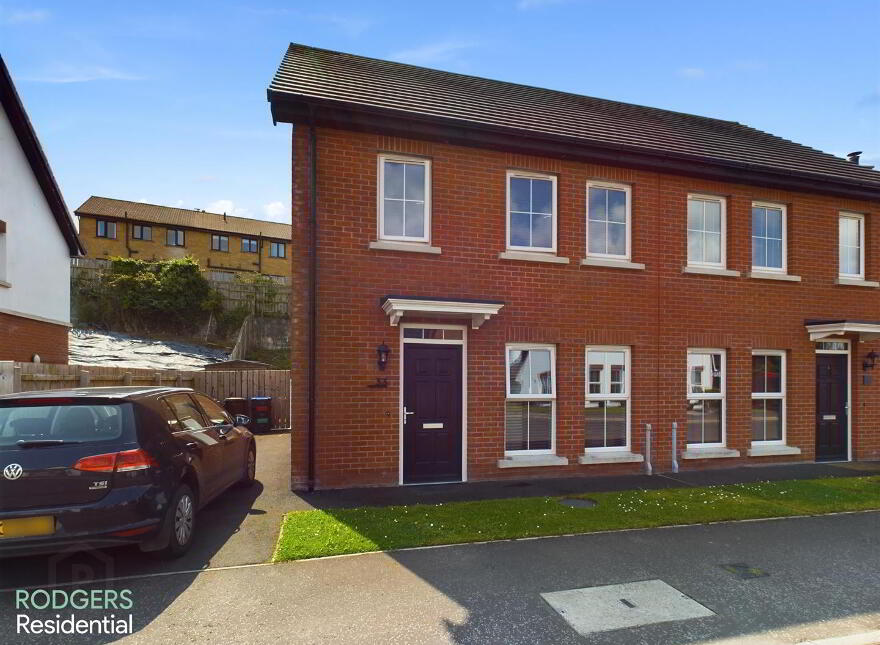 33 Orchard Hill Lane, Dundonald, Belfast, BT16 1AZ photo
