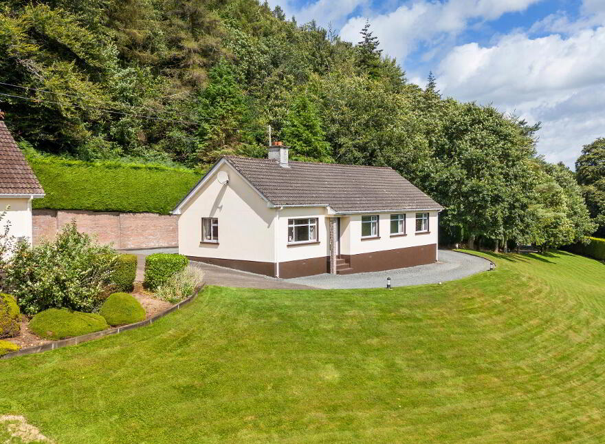 Glenwood Lodge, Garnagowlan, Woodenbridge, Y14V263 photo