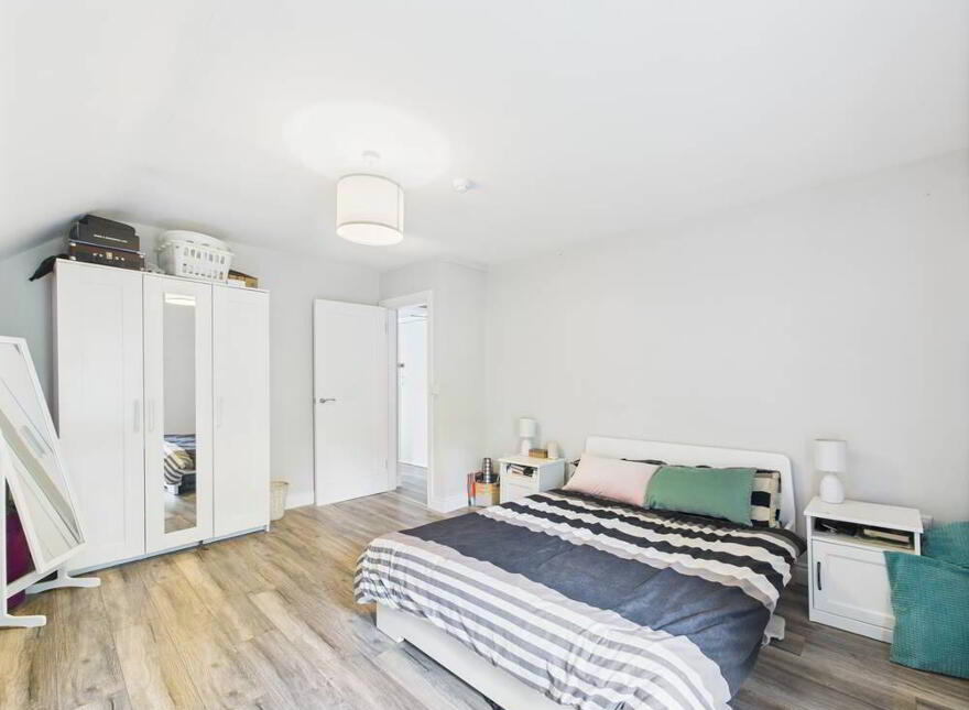 Apartment 6 12 Deramore Park, Belfast, BT9 5JT