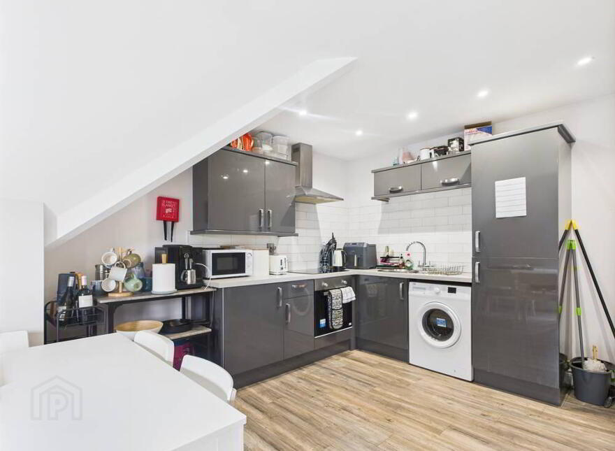 Apartment 6 12 Deramore Park, Belfast, BT9 5JT