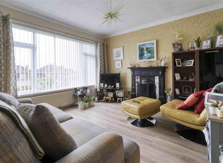 8 Lansdowne Park, Off Largymore Drive, Lisburn, BT27 5DJ