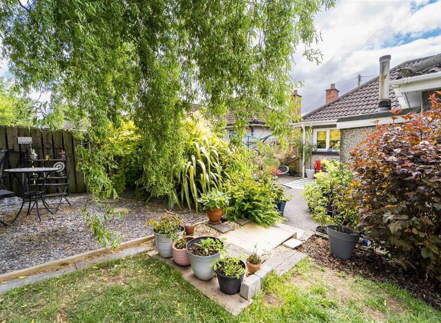 8 Lansdowne Park, Off Largymore Drive, Lisburn, BT27 5DJ