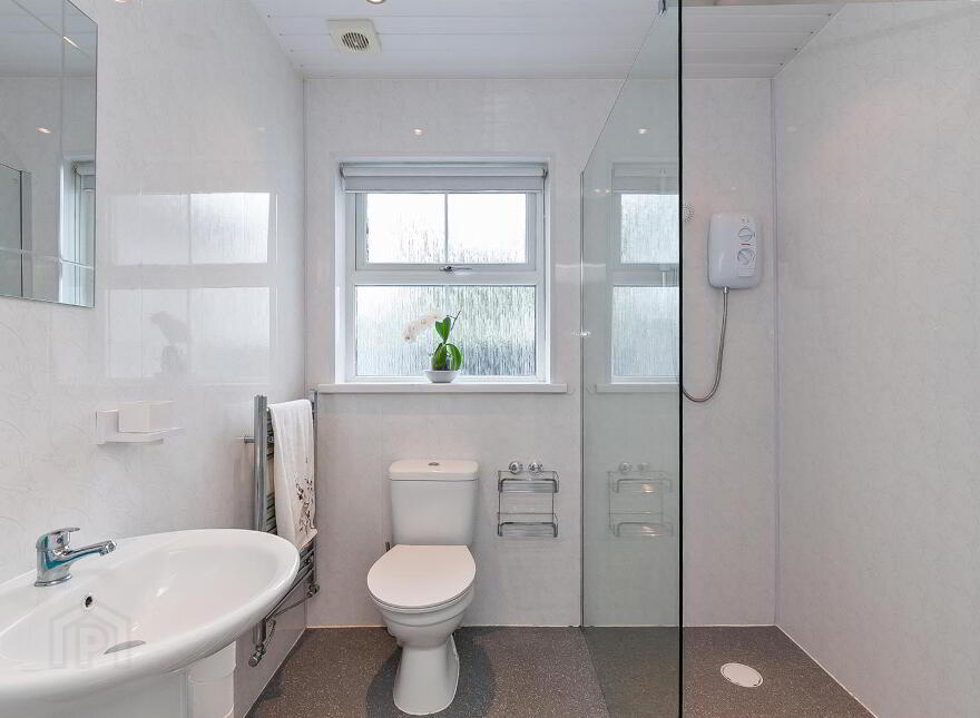 53 Millmount Lane, Dundonald, Belfast, BT16 1WN
