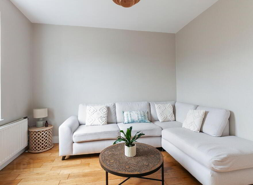 1 Gilnahirk Road, Belfast, BT5 7DA