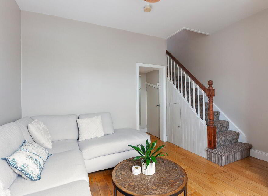 1 Gilnahirk Road, Belfast, BT5 7DA