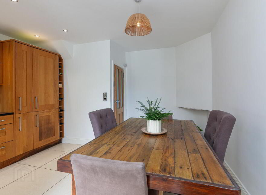 1 Gilnahirk Road, Belfast, BT5 7DA