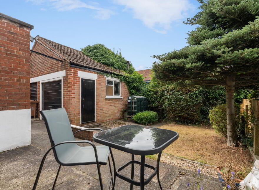 40 Rochester Road, Belfast, BT6 9LJ