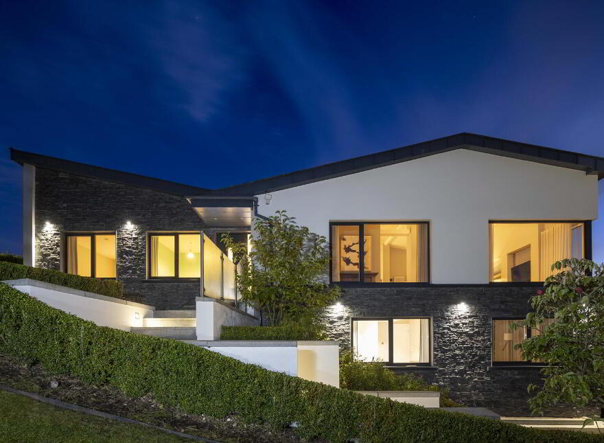 2 Kintyre Avenue, Holywood, BT18 0LY