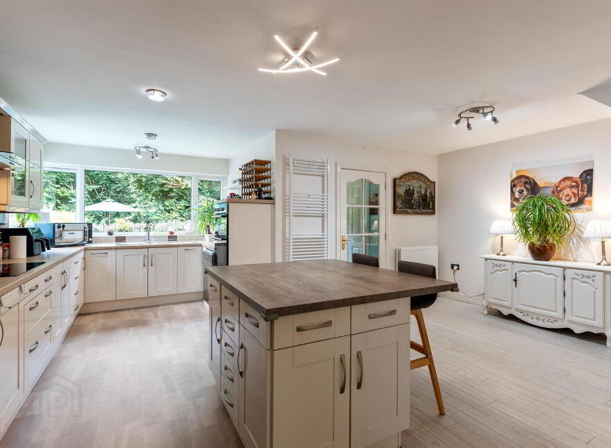 10 Demesne Drive, Ballywalter, BT22 2UJ