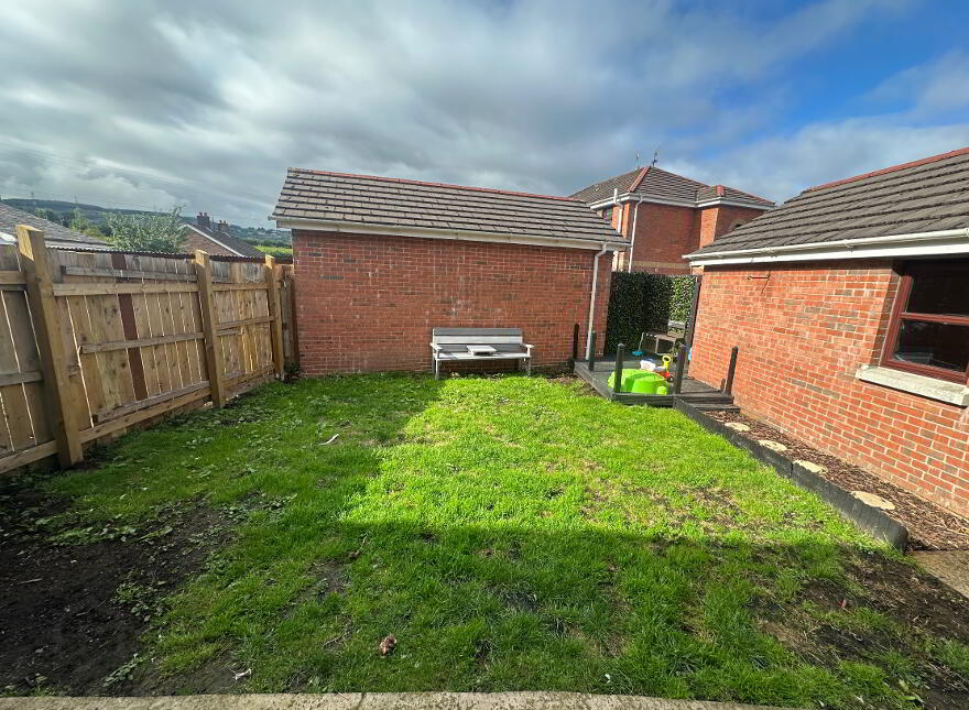 2 Barnfield Cottages, Derryaghy, Lisburn, BT28 3TN