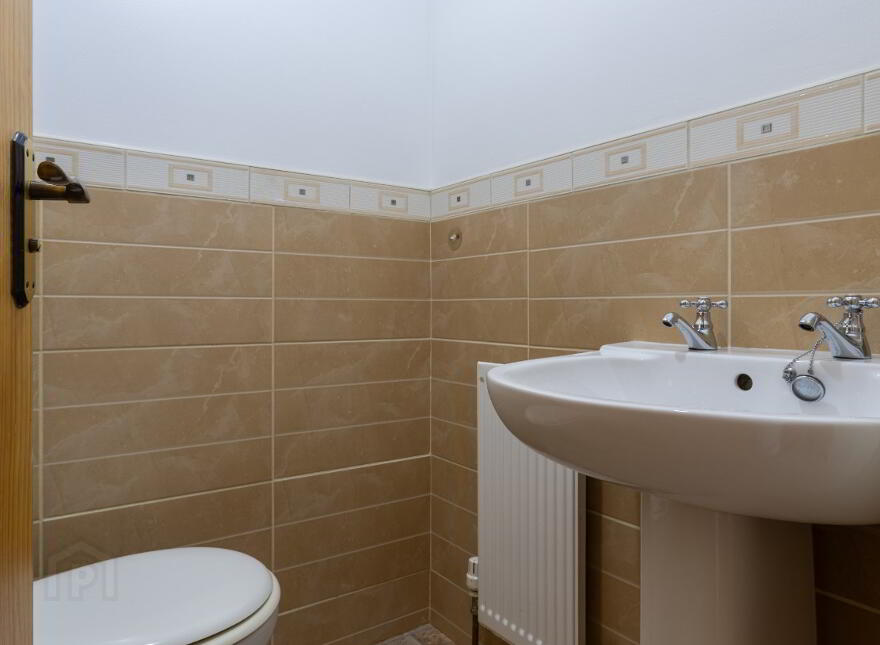 49 Ballymoney Road, Ballymena, BT43 5BT