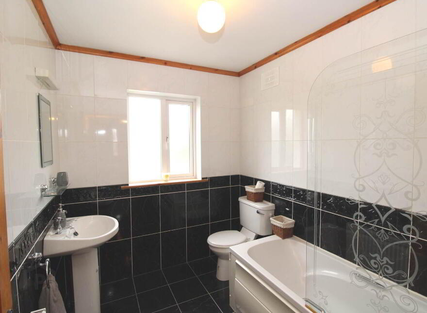 36 Carrig Rua, Nenagh, E45N903