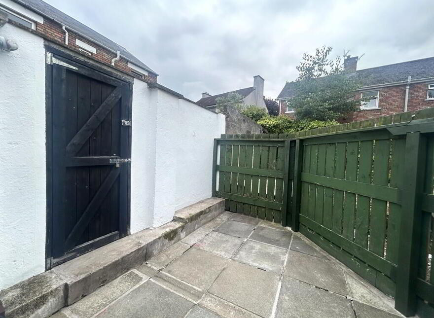 30 Dunraven Crescent, Belfast, BT5 5LE