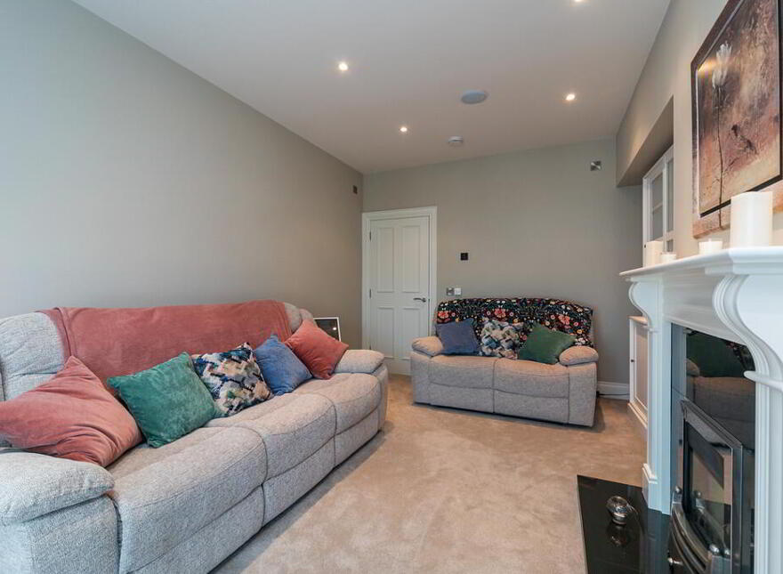 6 Bracken Hill Avenue, Ballymaconaghy Road, Belfast, BT8 6ZS