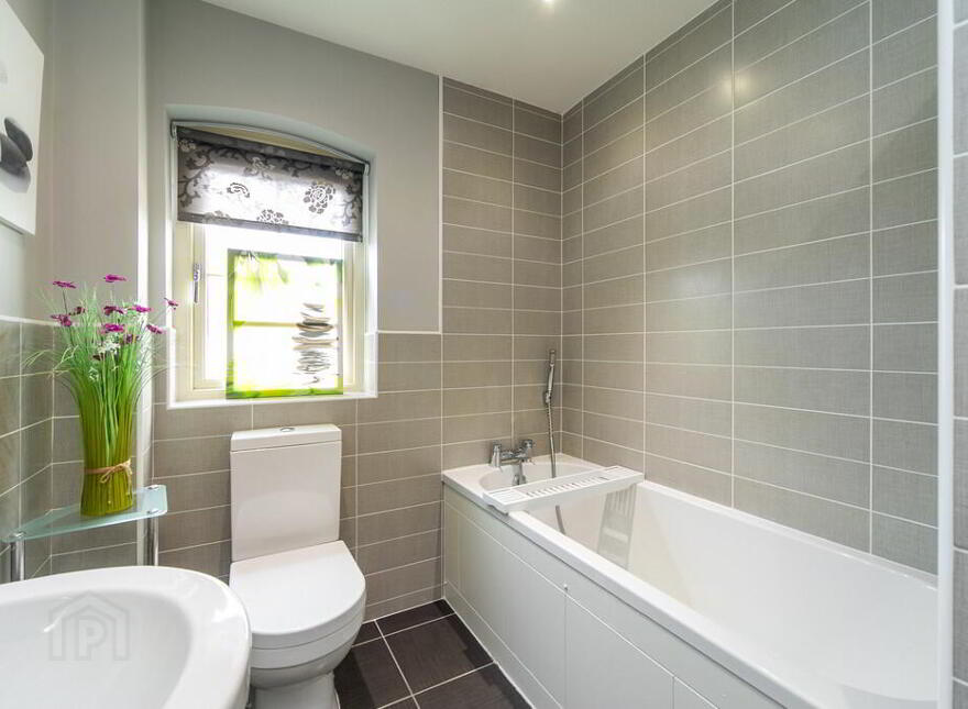 6 Bracken Hill Avenue, Ballymaconaghy Road, Belfast, BT8 6ZS