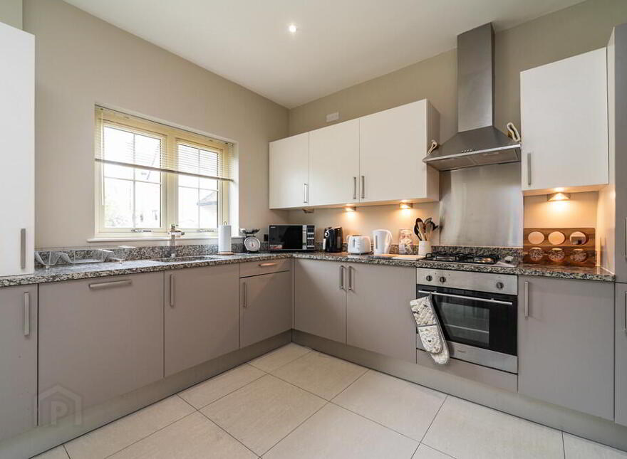 6 Bracken Hill Avenue, Ballymaconaghy Road, Belfast, BT8 6ZS