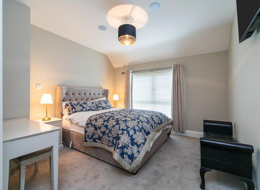6 Bracken Hill Avenue, Ballymaconaghy Road, Belfast, BT8 6ZS