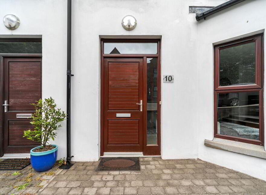10 The Homestead, Drumbeg, Lisburn, BT27 5WB