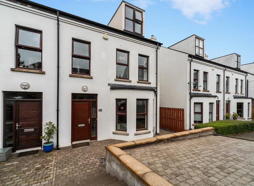 10 The Homestead, Drumbeg, Lisburn, BT27 5WB