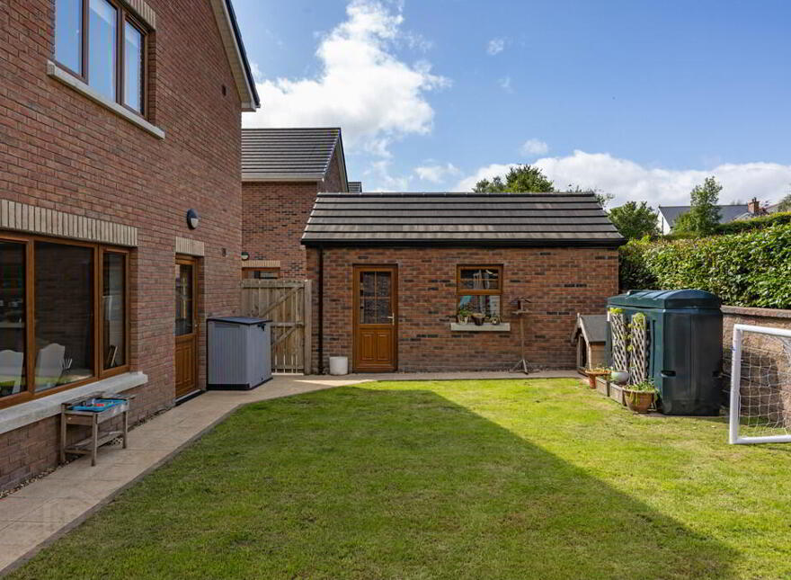 3 Thorndale View, Lisburn, BT27 5GP