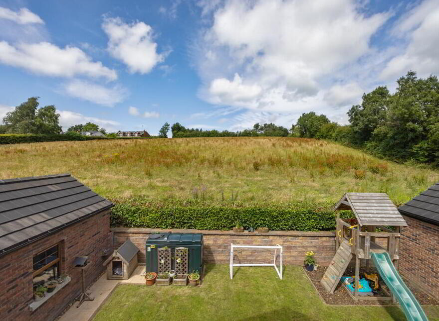 3 Thorndale View, Lisburn, BT27 5GP