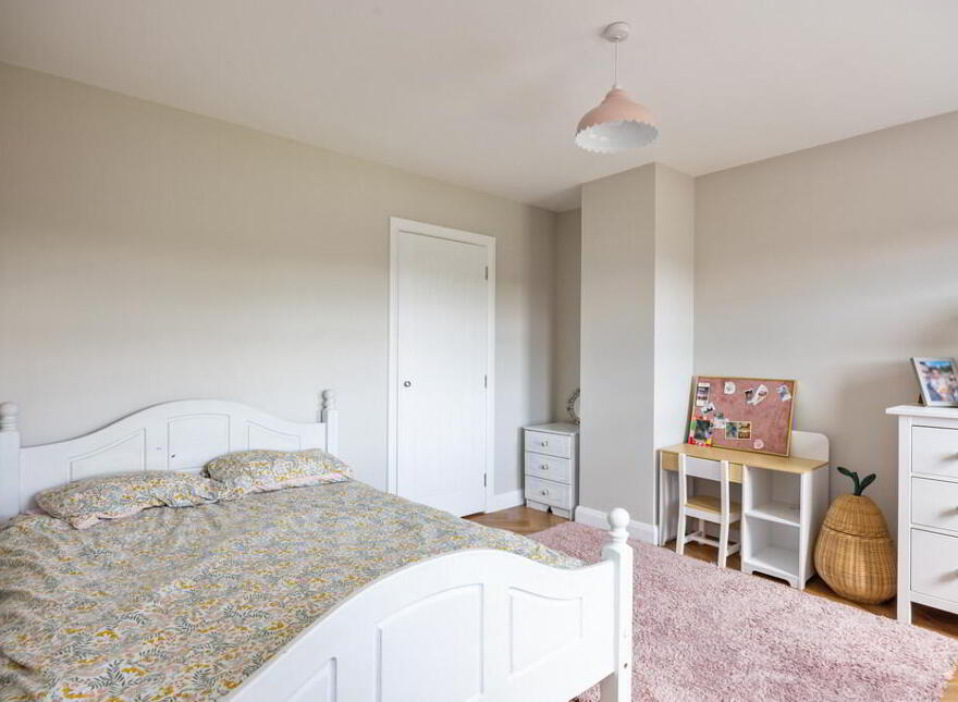 3 Thorndale View, Lisburn, BT27 5GP