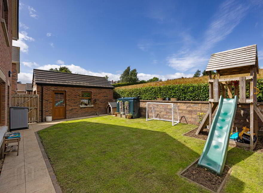 3 Thorndale View, Lisburn, BT27 5GP