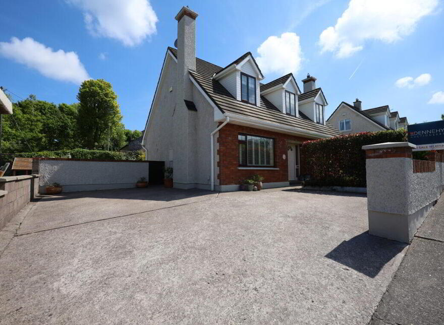 3 Woodgrove, Forest Road, Carrigaline, P43YF34