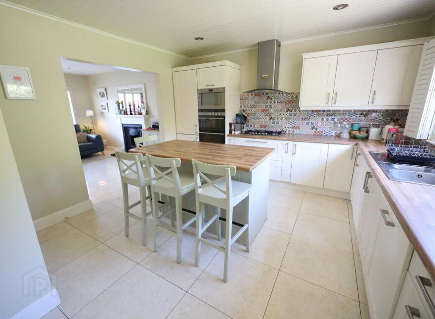 3 Woodgrove, Forest Road, Carrigaline, P43YF34